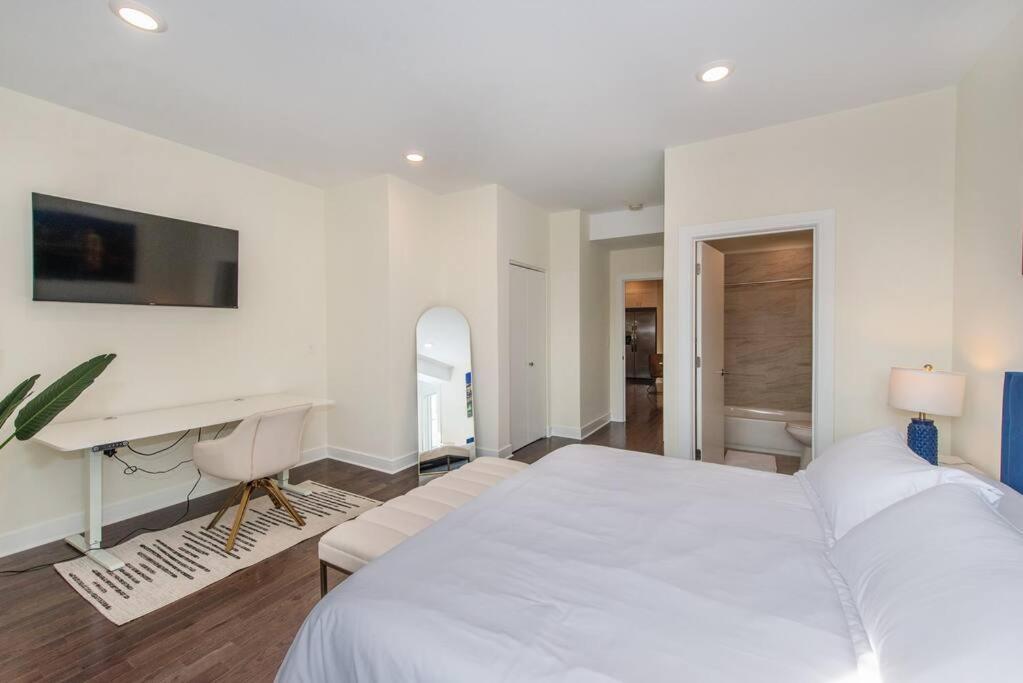 Stylish Chic Condo Nyc At Fingertips North Bergen Kültér fotó